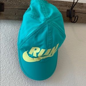 Teal women’s Nike Running Hat